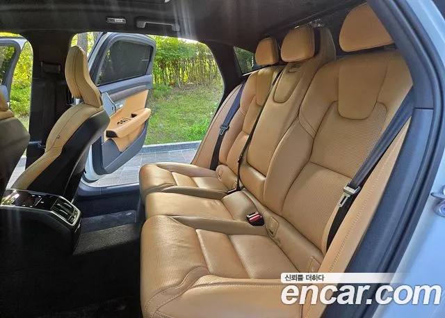 Volvo S90 — Фото автомобиля 16