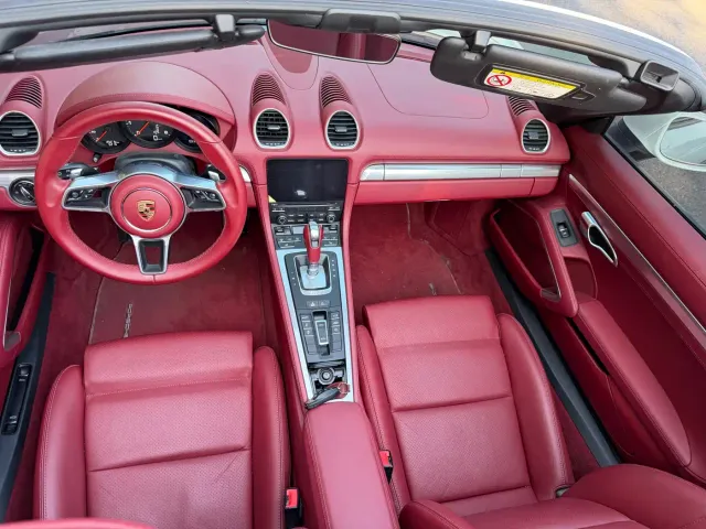Porsche 718 — Фото автомобиля 8