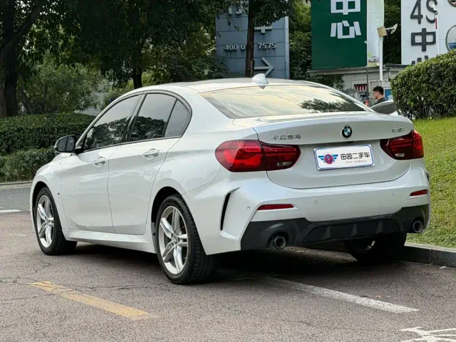BMW 1 Series — Фото автомобиля 4