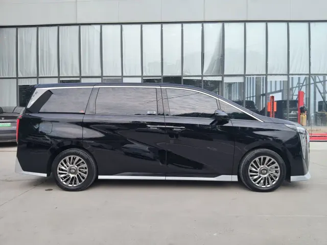 GAC Trumpchi M8 — Фото автомобиля 7