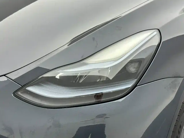 Tesla Model Y — Фото автомобиля 21
