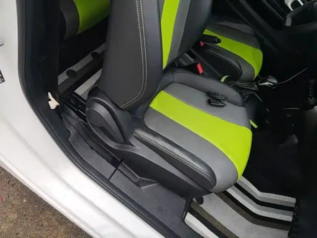 Roewe Kaiwei CLEVER 2021 302km New Four-Seat Super Edition — Фото автомобиля 24