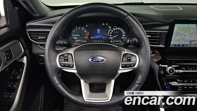 Ford Explorer Explorer 6 поколение — Фото автомобиля 13