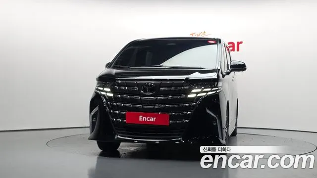 Toyota Alphard — Фото автомобиля 3