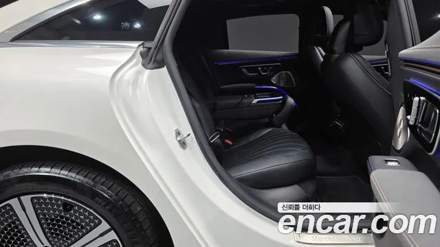 Mercedes-Benz EQS — Фото автомобиля 11