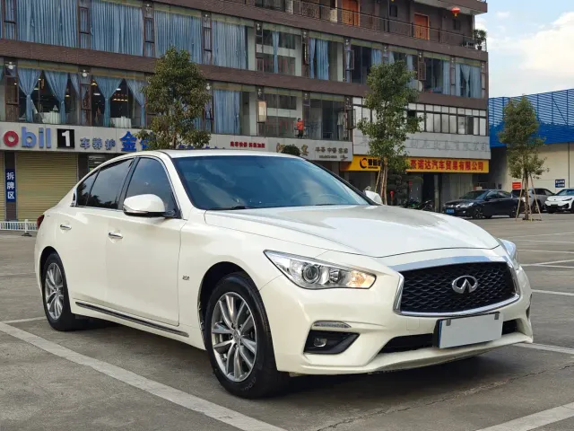 Infiniti Q50L — Фото автомобиля 3