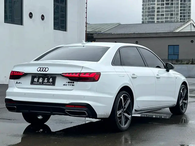 Audi A4L — Фото автомобиля 11