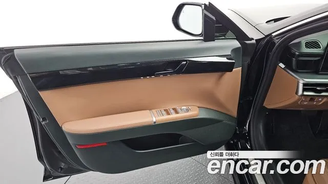 Hyundai Grandeur GN7 — Фото автомобиля 13