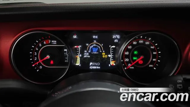 Jeep Wrangler — Фото автомобиля 8