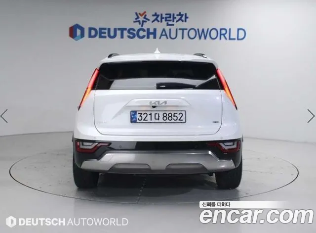 Kia Niro The All New Niro Signature — Фото автомобиля 4