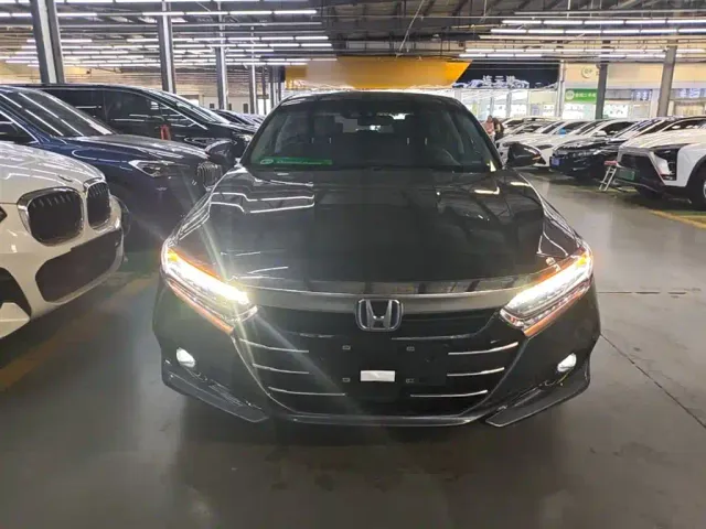 Honda Accord — Фото автомобиля 2