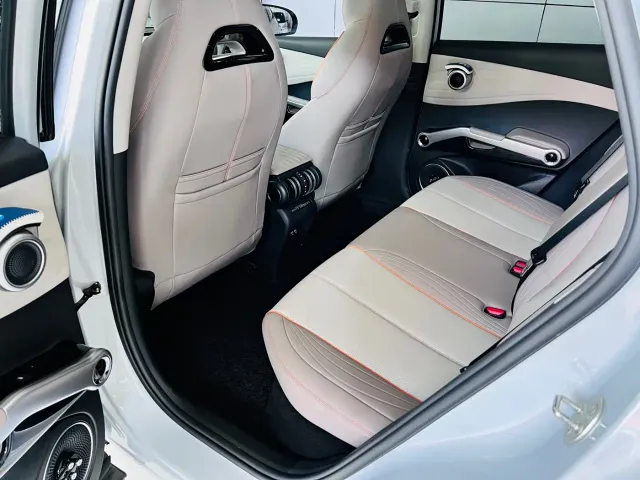 BYD Yuan PLUS — Фото автомобиля 20