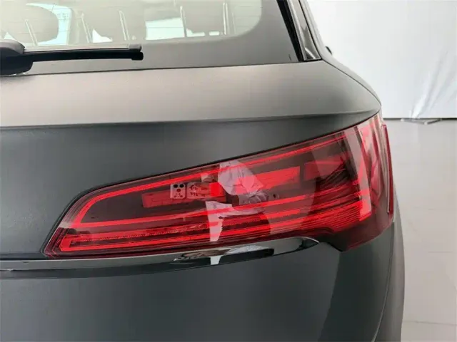 Audi SQ5 — Фото автомобиля 12