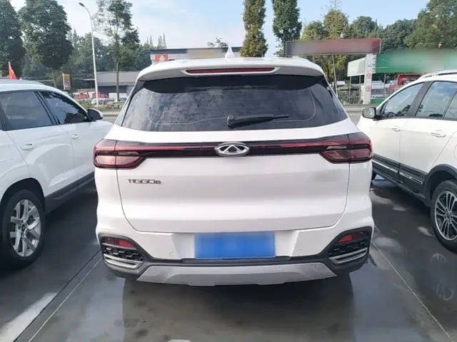 Chery Tiggo 8 — Фото автомобиля 5