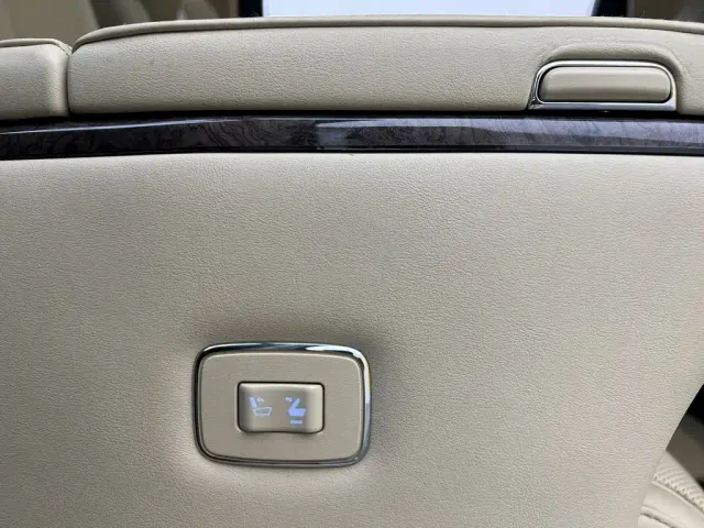 Toyota Alphard — Фото автомобиля 28