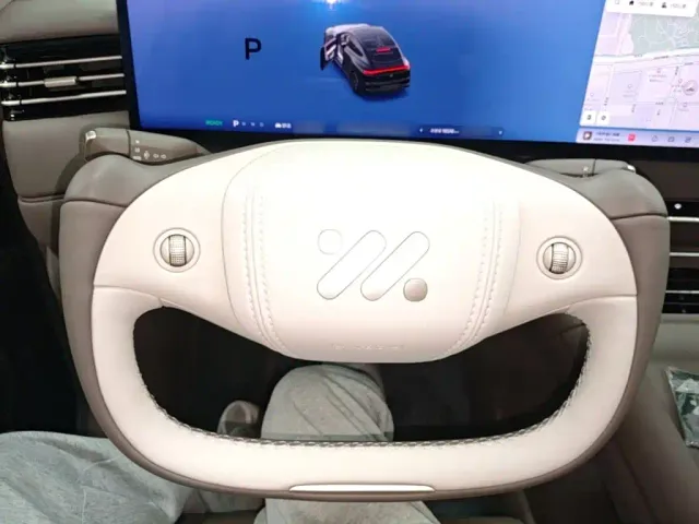 IM Motors LS6 — Фото автомобиля 10
