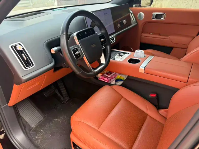 Li Auto L7 — Фото автомобиля 4