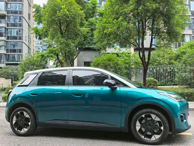 GAC Aion UT — Фото автомобиля 3