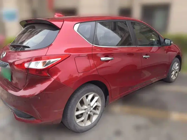 Nissan Tiida — Фото автомобиля 4