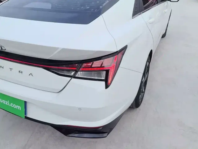 Hyundai Elantra — Фото автомобиля 7