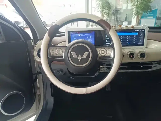 Wuling Bingo — Фото автомобиля 10