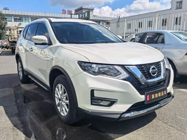 Nissan X-Trail — Фото автомобиля 3