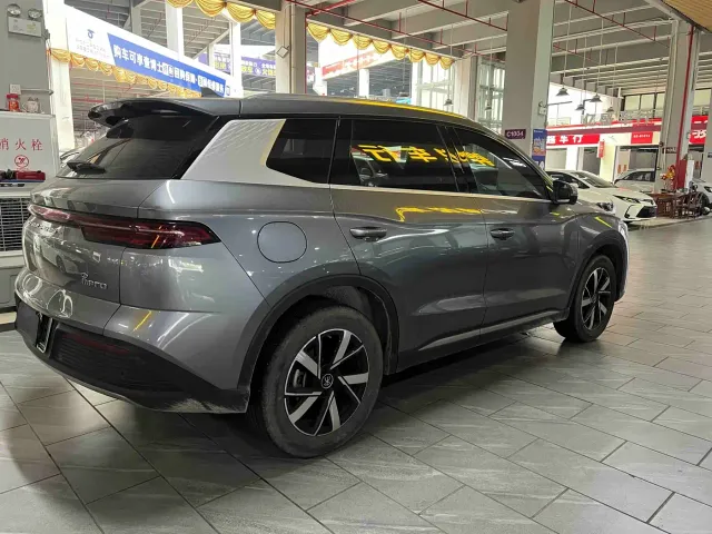BYD Song Pro — Фото автомобиля 2