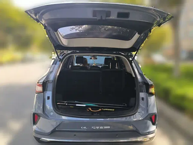 Wuling Asta — Фото автомобиля 15