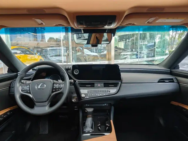 Lexus ES — Фото автомобиля 3