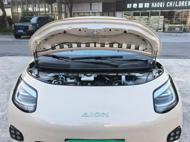 GAC Aion UT — Фото автомобиля 21