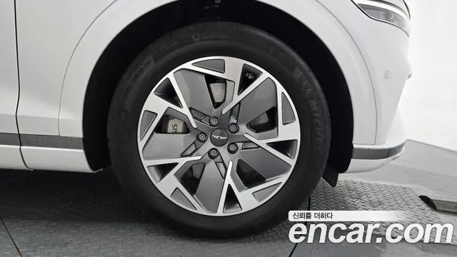 Genesis GV70 Electrified GV70 — Фото автомобиля 20