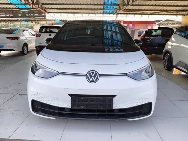 Volkswagen ID.3 — Фото автомобиля 2