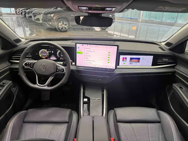 Volkswagen Passat — Фото автомобиля 18