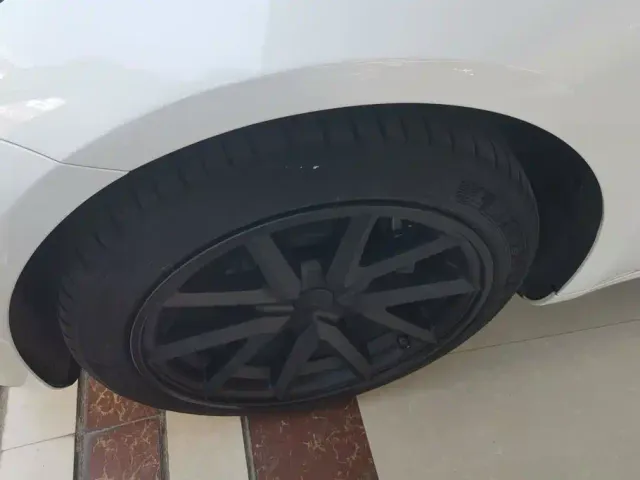 Tesla Model 3 — Фото автомобиля 6