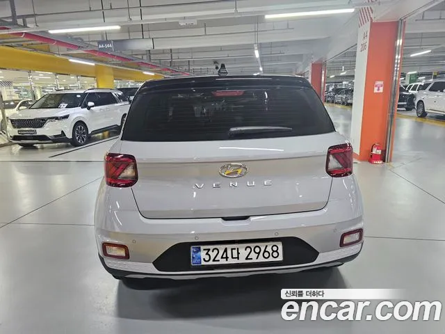 Hyundai Venue — Фото автомобиля 5
