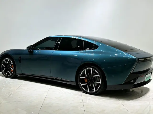 Xpeng P7 — Фото автомобиля 23