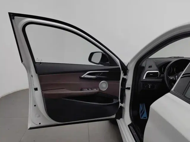 BMW 1 Series — Фото автомобиля 8