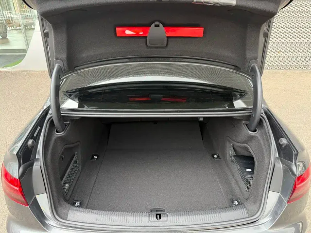 Audi A4L — Фото автомобиля 6
