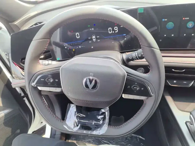 Changan X5 Plus — Фото автомобиля 6