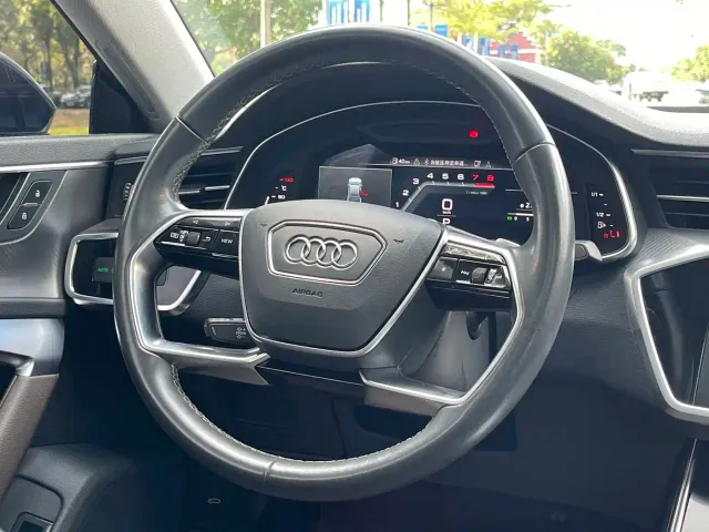 Audi A7L — Фото автомобиля 13