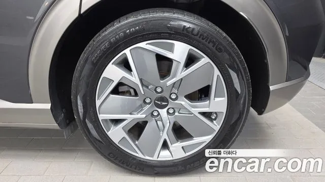 Genesis GV60 — Фото автомобиля 21