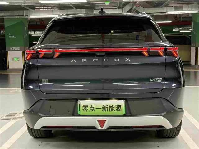 Arcfox Alpha T5 — Фото автомобиля 5
