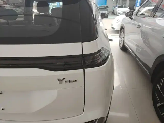 GAC Aion Y — Фото автомобиля 7