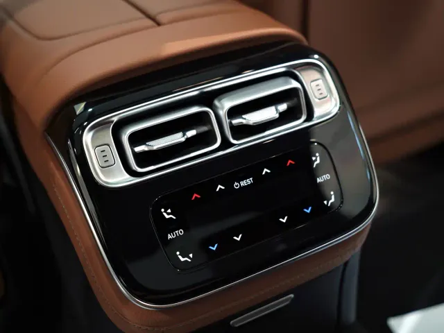 Mercedes-Benz S-Class — Фото автомобиля 13