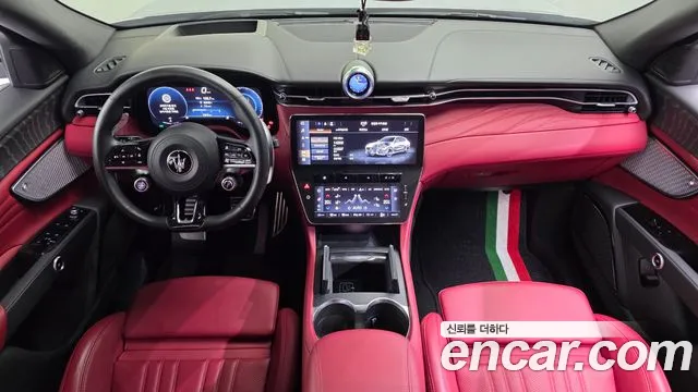 Maserati Grecale — Фото автомобиля 7