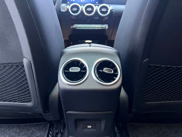 Mercedes-Benz A-Class — Фото автомобиля 14