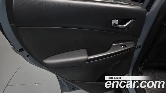 Hyundai Kona — Фото автомобиля 14