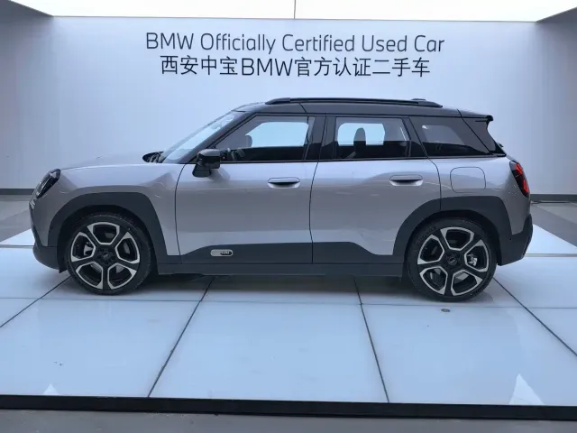MINI Electric MINI ACEMAN — Фото автомобиля 3