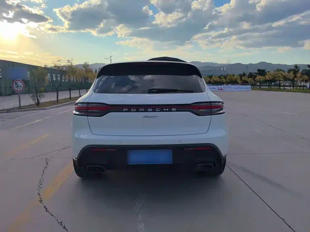 Porsche Macan — Фото автомобиля 8