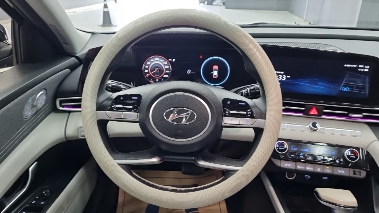 Hyundai Avante CN7 — Фото автомобиля 9